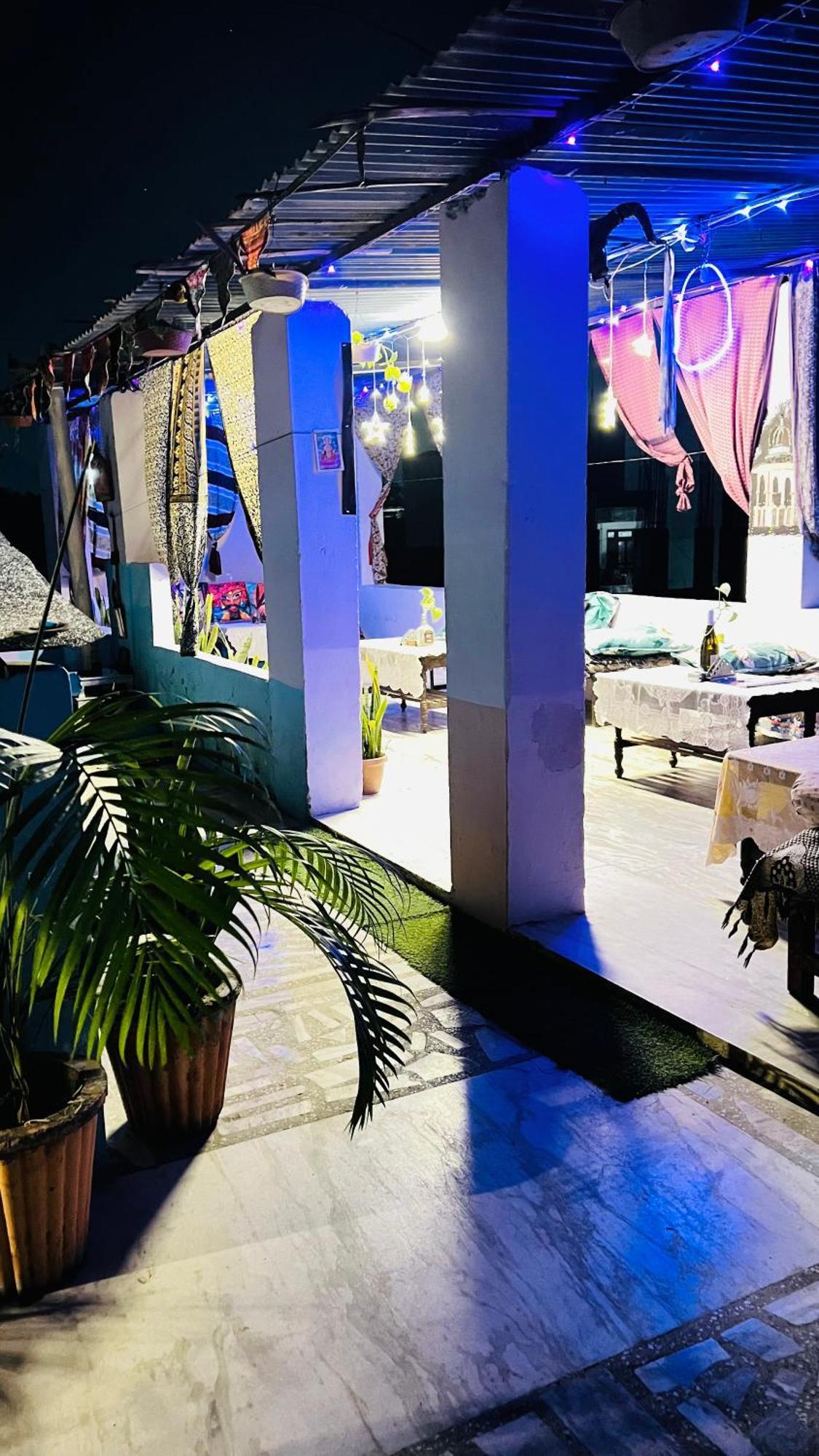 Hotel Poonam Puskár Kültér fotó
